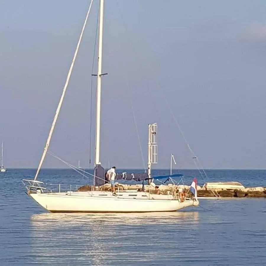 La Tua Stanza A Vela Sul Mare contacts